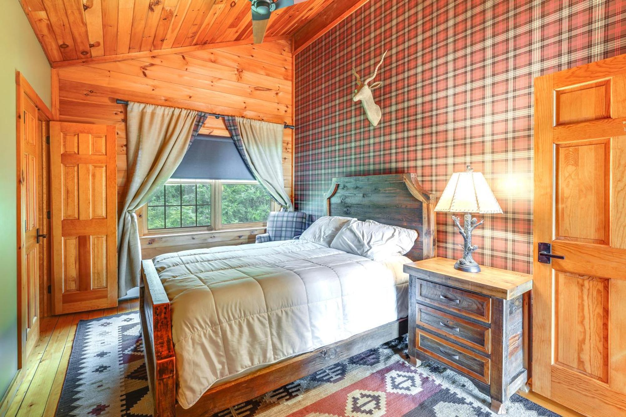 Luxury Log Cabin With Ev Charger And Mtn Views! Blairstown Exterior photo